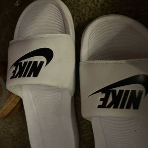 nike slides